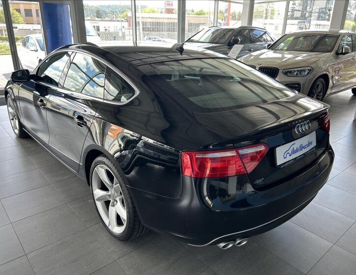 Audi A5 Sedan / Limuzína 2,0 l 140 kw