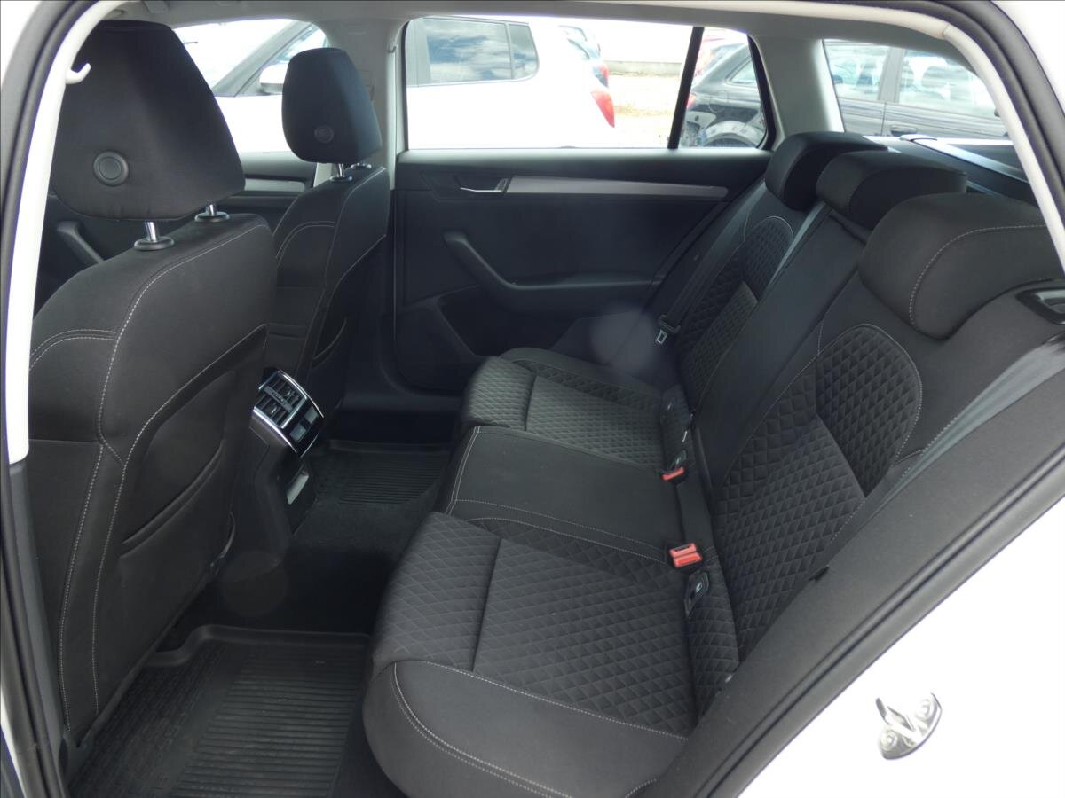 Škoda Superb Kombi 2,0 l 110 kw