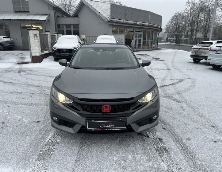 Honda Civic Sedan / Limuzína 1,5 l 134 kw