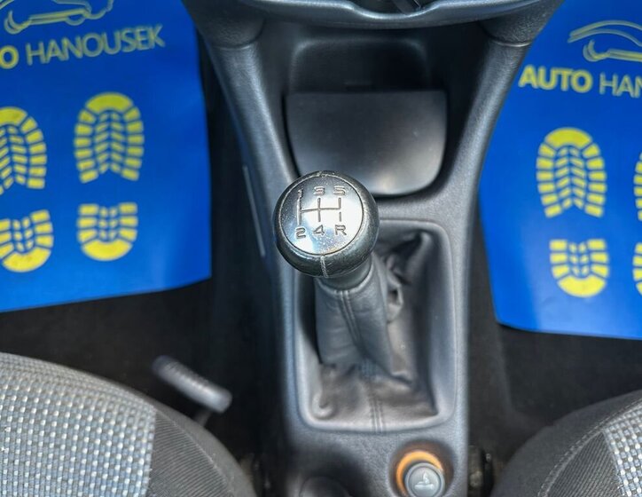 Peugeot 206 13