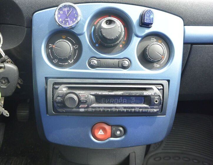 Renault Clio Hatchback 1,1 l 55 kw
