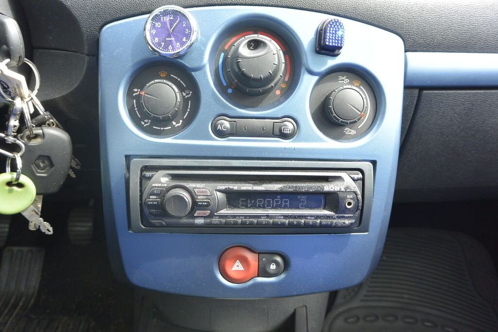 Renault Clio Hatchback 1,1 l 55 kw