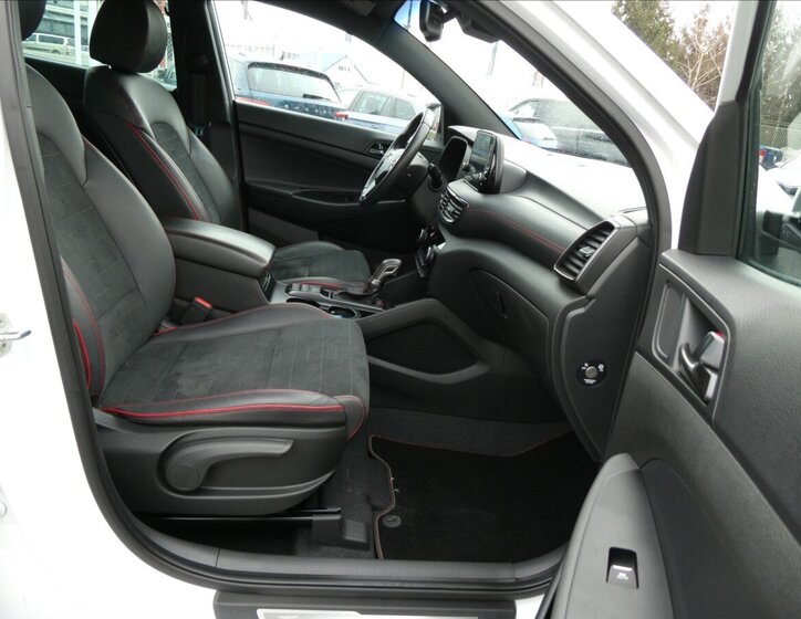 Hyundai Tucson SUV 1,6 l 100 kw