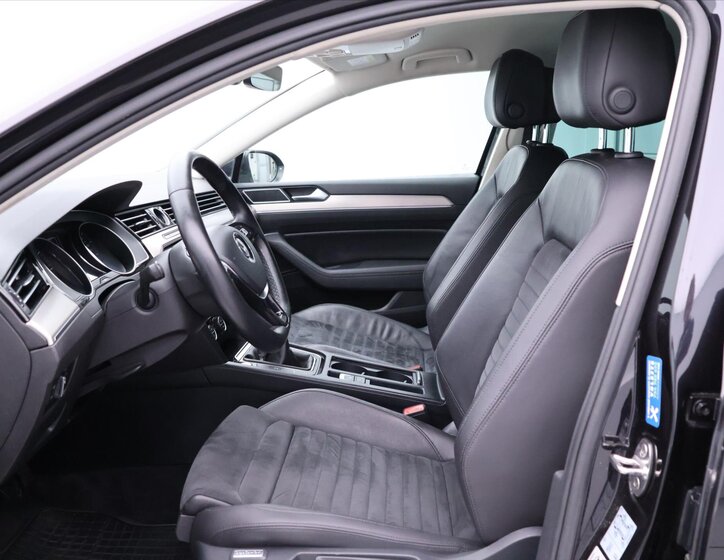 Volkswagen Passat 11