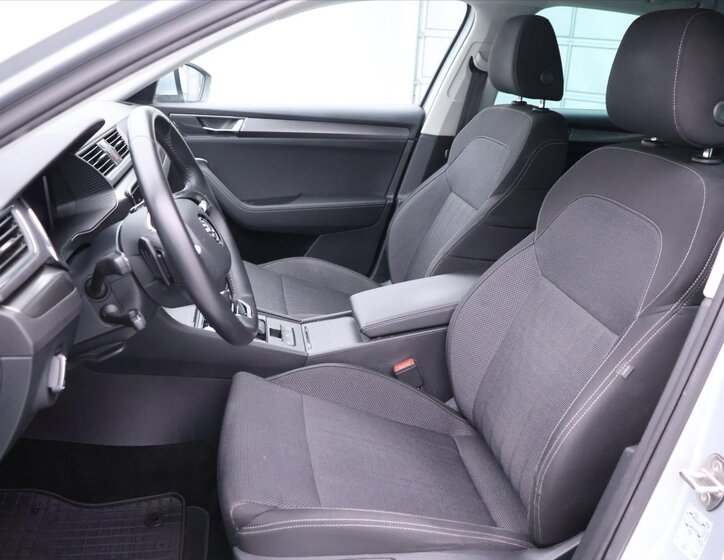 Škoda Superb Liftback 2,0 l 147 kw