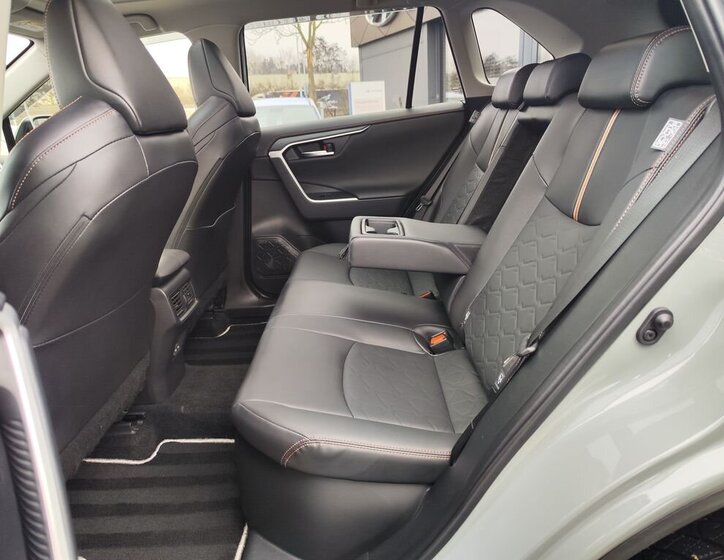 Toyota RAV4 Kombi 2,5 l 131 kw