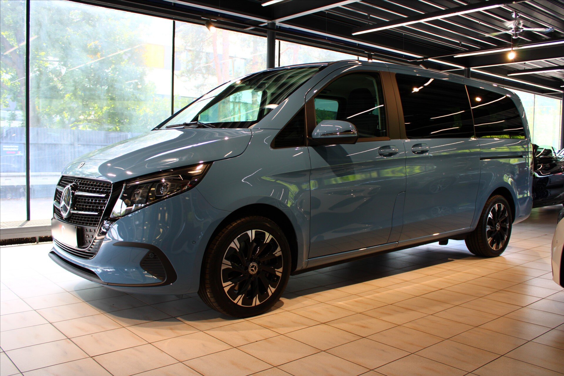 Mercedes-Benz Třídy V MPV 2,0 l 140 kw