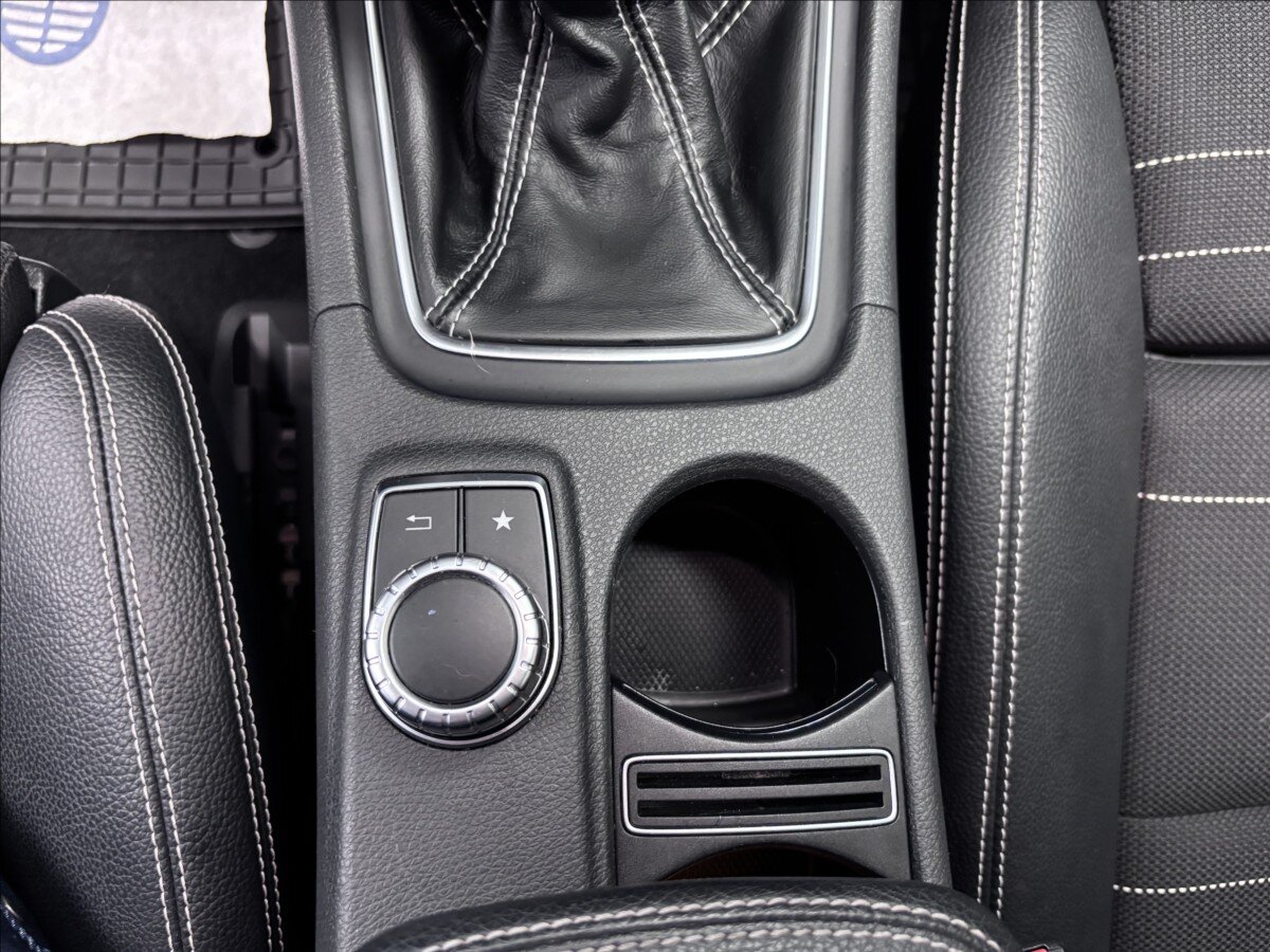 Mercedes-Benz GLA Kombi 1,6 l 90 kw