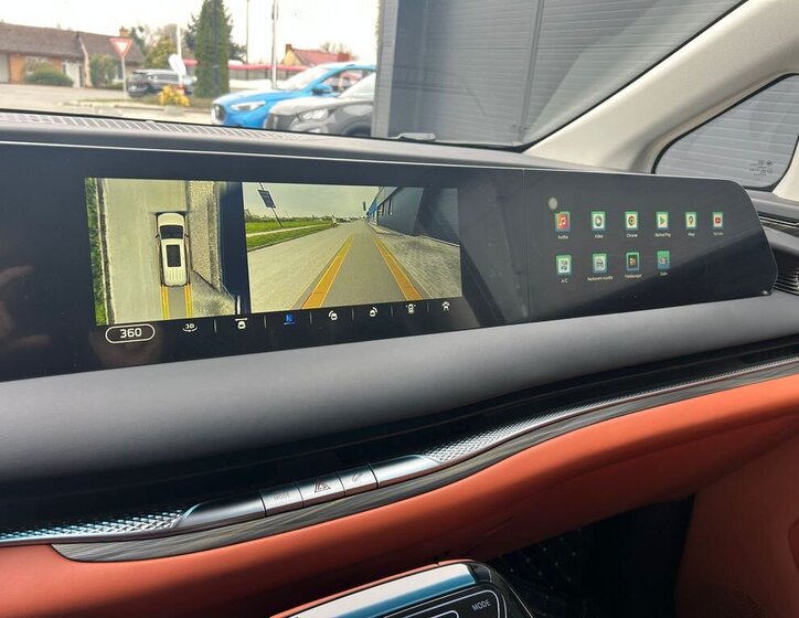 Dongfeng Ostatní MPV 1,5 l 255 kw