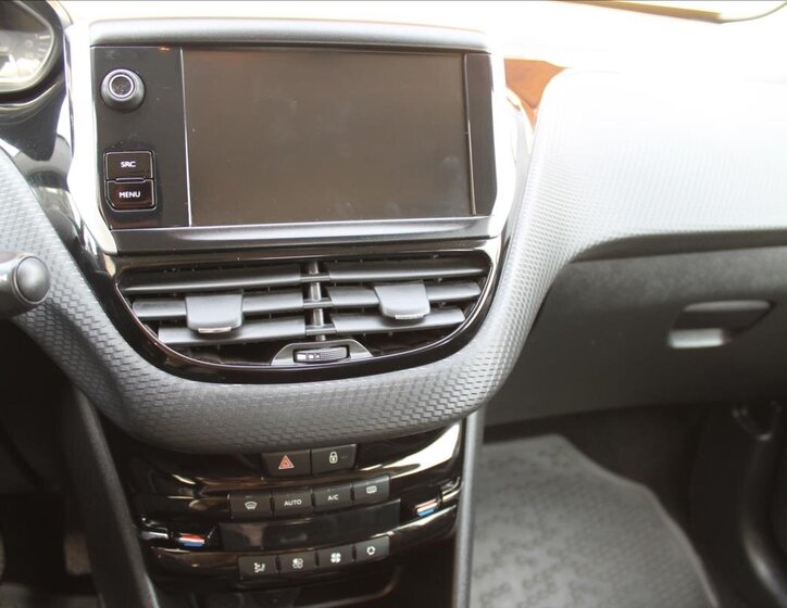 Peugeot 2008 SUV / Terénní 1,2 l 60 kw