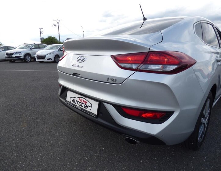 Hyundai i30 Liftback 1,6 l 100 kw