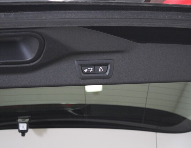 BMW X7 SUV / Terénní 3,0 l 195 kw