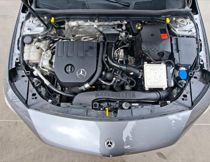 Mercedes-Benz CLA Kupé 1,3 l 120 kw