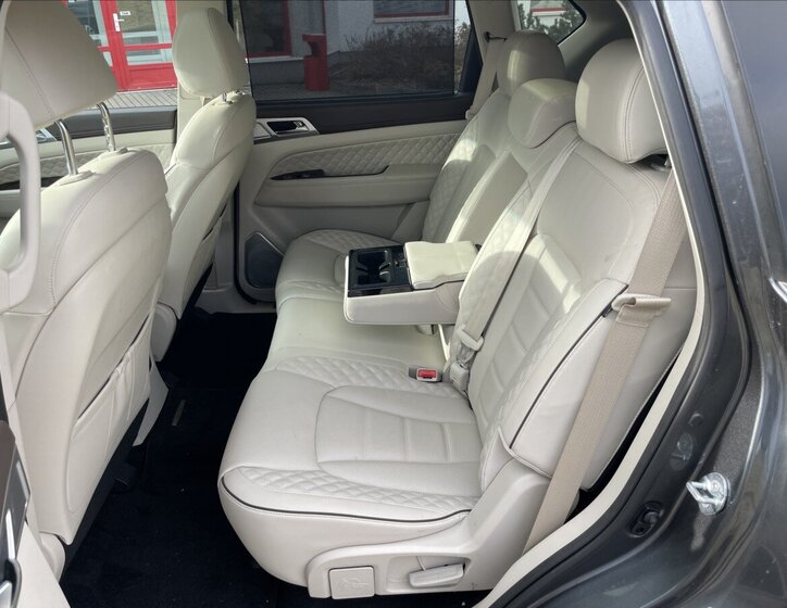 SsangYong Rexton Kombi 2,2 l 148 kw