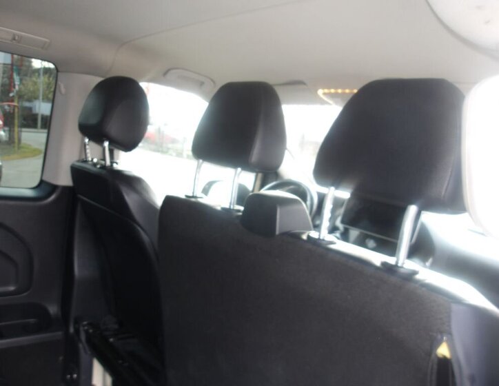 Mercedes-Benz Vito Kombi 2,1 l 120 kw