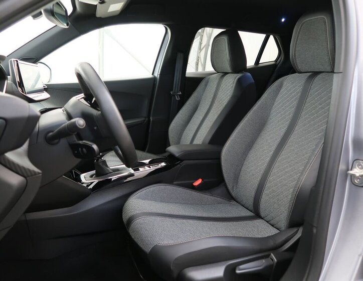 Peugeot 2008 SUV / Terénní 1,2 l 74 kw