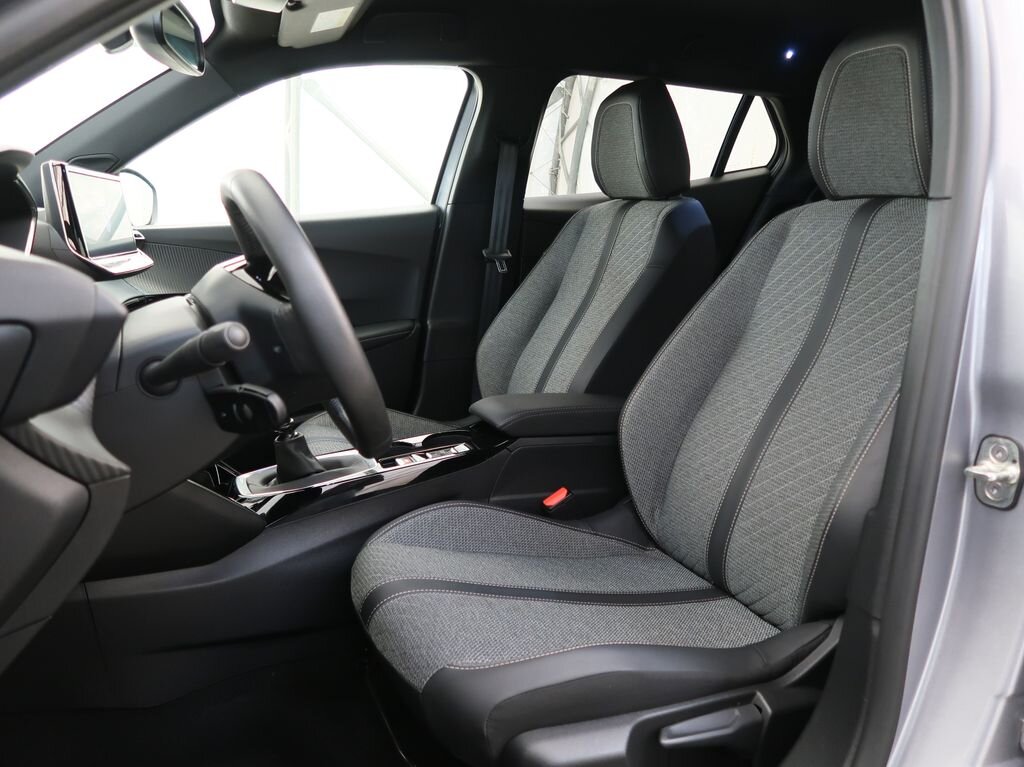 Peugeot 2008 SUV / Terénní 1,2 l 74 kw