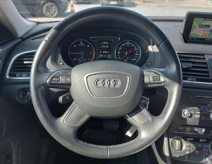 Audi Q3 24
