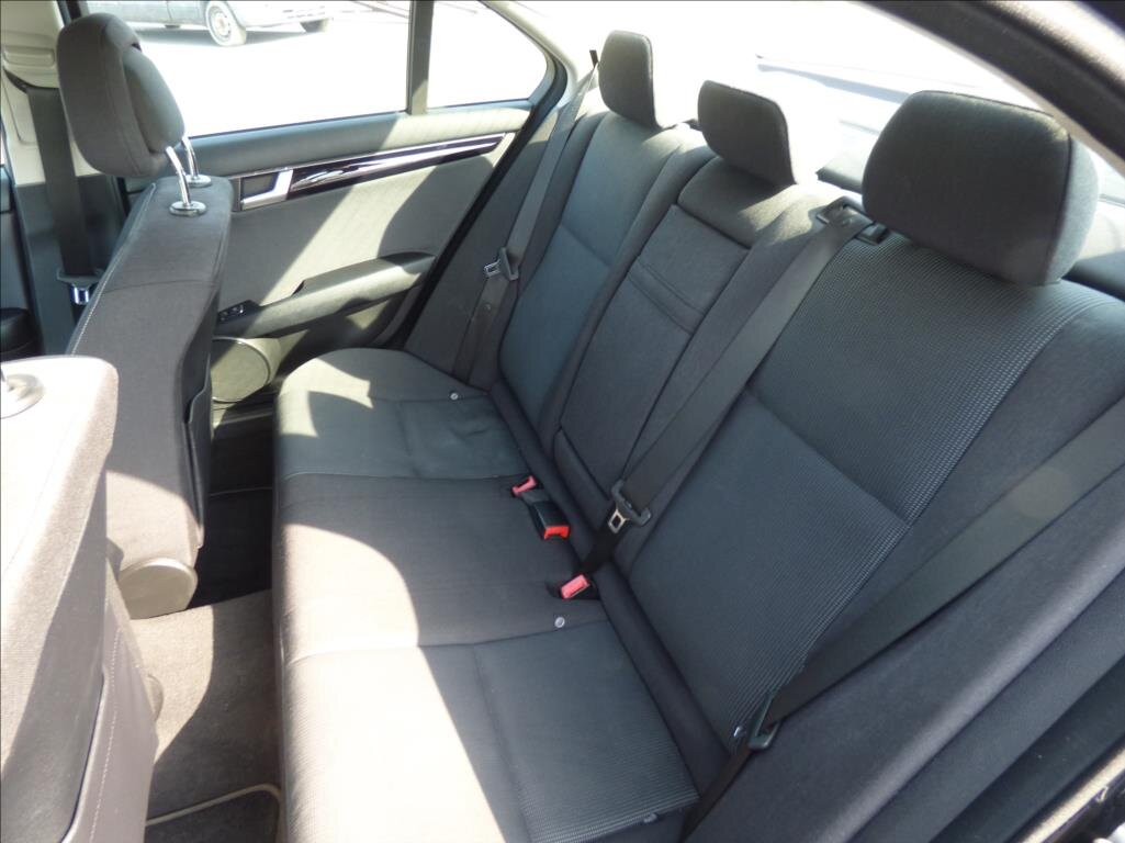 Mercedes-Benz Třídy C Sedan / Limuzína 2,1 l 88 kw