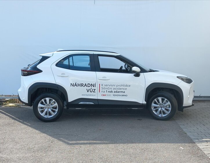 Toyota Yaris Cross CUV / Crossover 1,5 l 68 kw