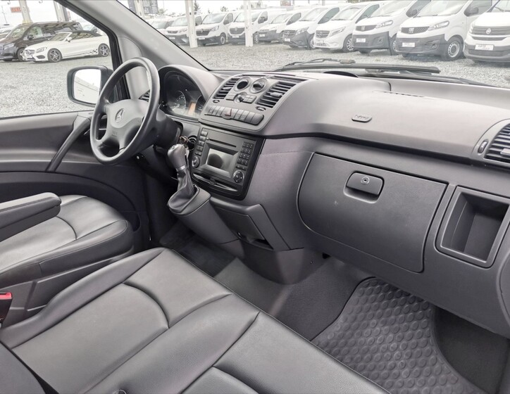 Mercedes-Benz Vito 8