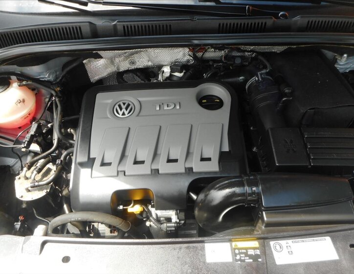 Volkswagen Sharan MPV 2,0 l 103 kw
