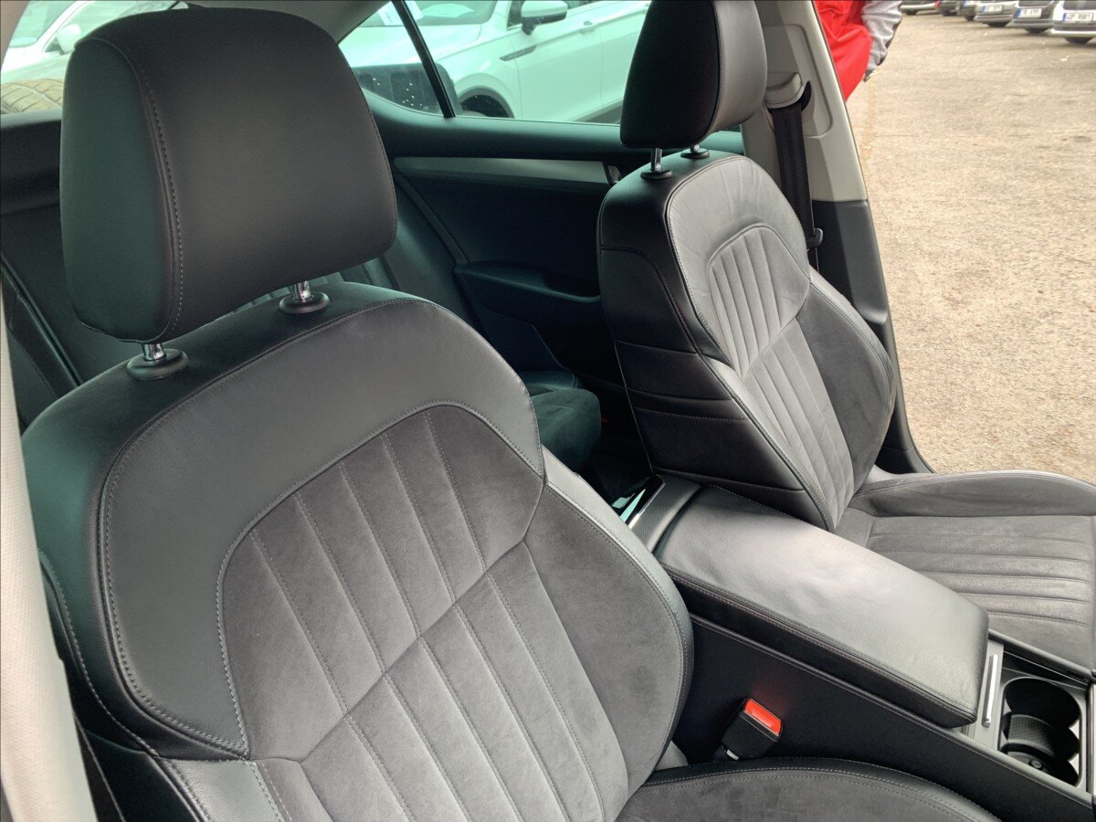 Škoda Superb Sedan / Limuzína 1,5 l 110 kw