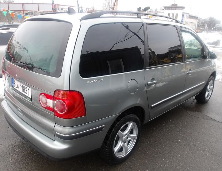 Volkswagen Sharan MPV 1,9 l 96 kw
