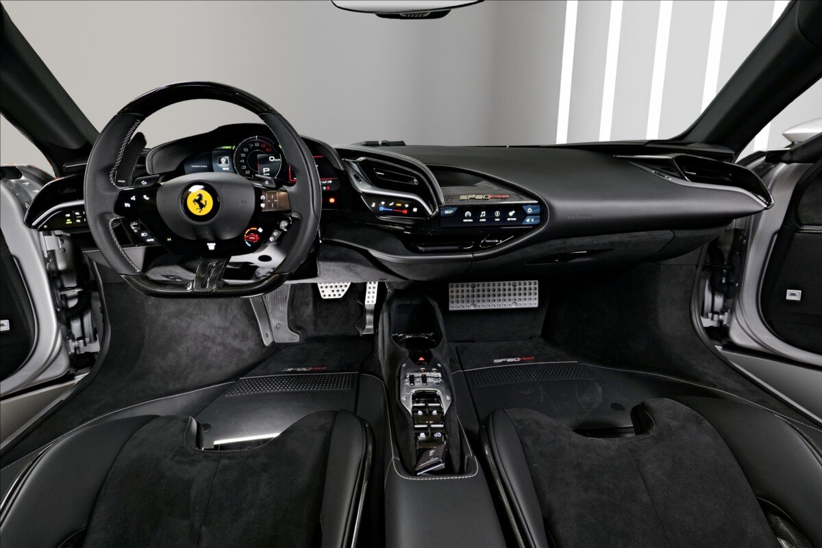 Ferrari SF90 Kabriolet 4,0 l 735 kw