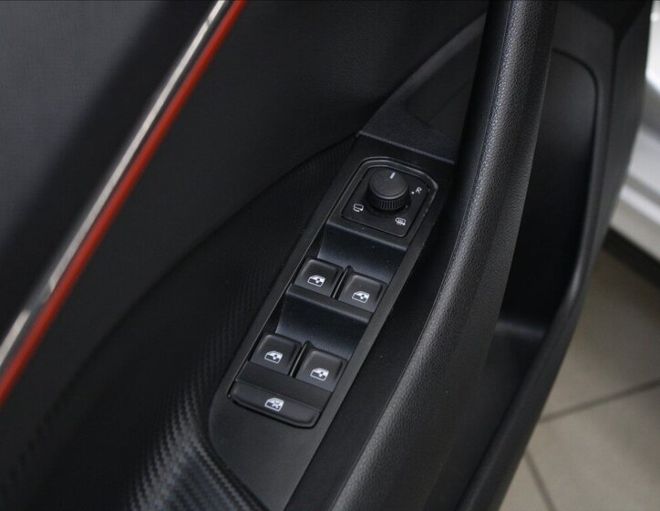 Škoda Kamiq SUV / Terénní 1,5 l 110 kw