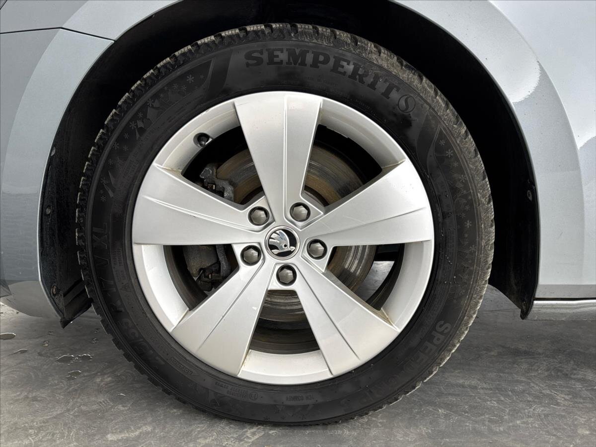 Škoda Superb Kombi 2,0 l 110 kw