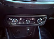 Opel Crossland Hatchback 1,2 l 81 kw