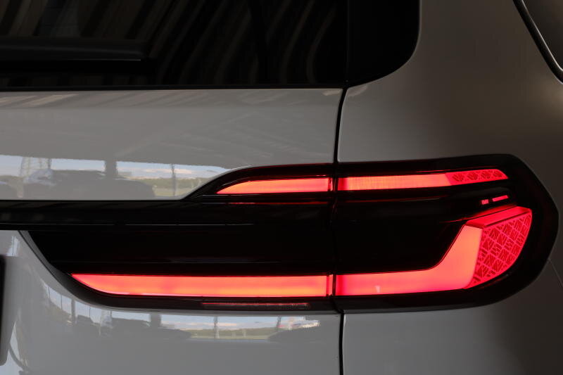 BMW X7 SUV 3,0 l 259 kw