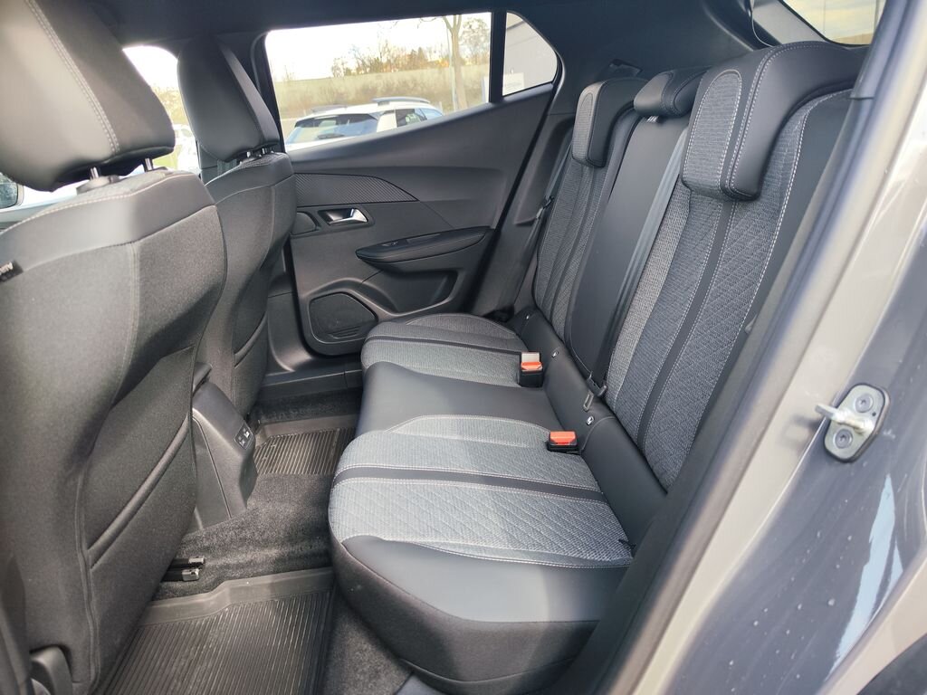 Peugeot 2008 Hatchback 1,2 l 74 kw