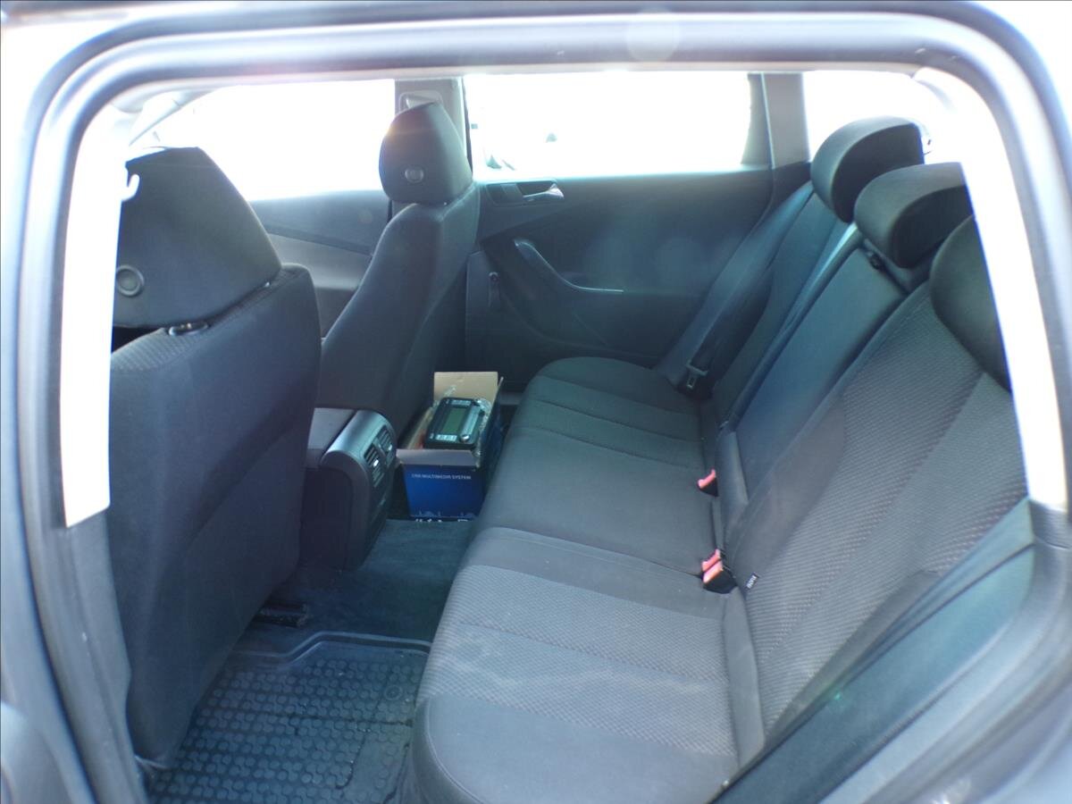 Volkswagen Passat Kombi 1,9 l 77 kw