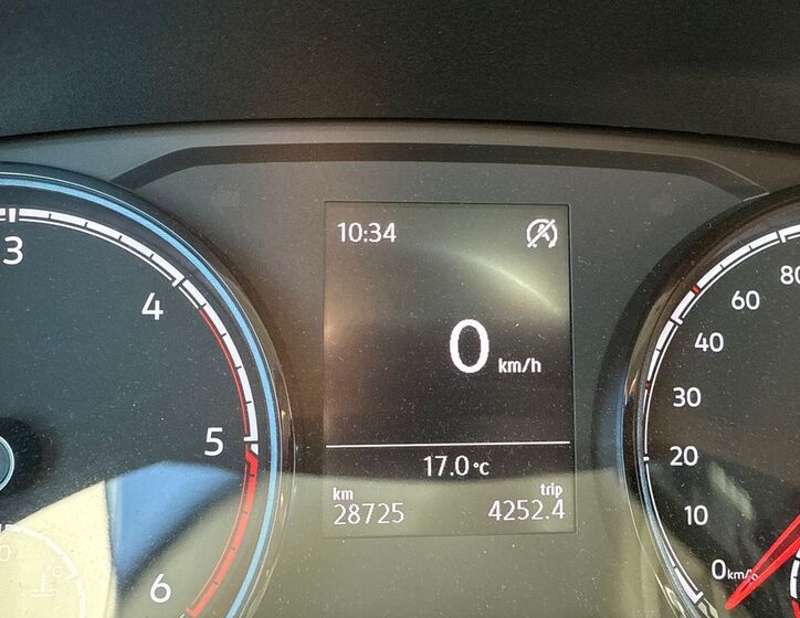 Volkswagen Caravelle 12