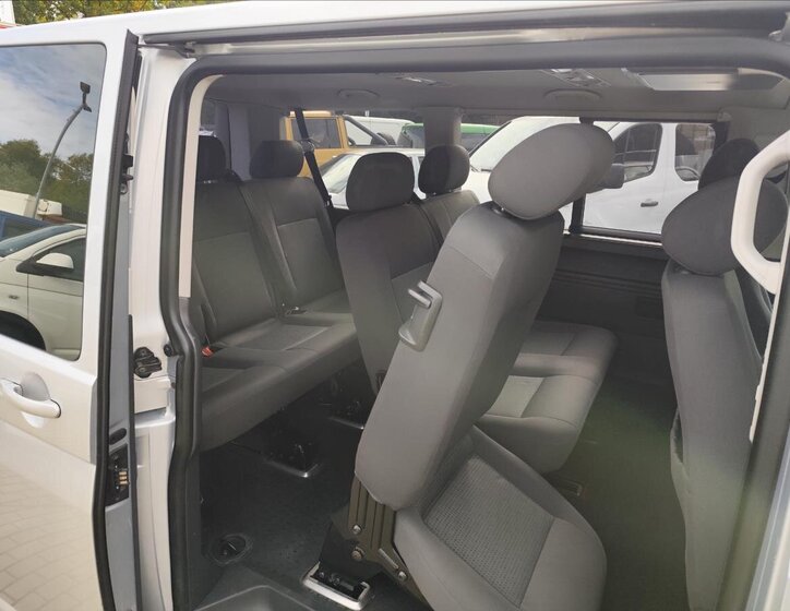 Volkswagen Caravelle Ostatní 2,5 l 96 kw