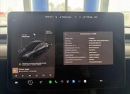 Tesla Model 3 Sedan / Limuzína 0,0 366 kw