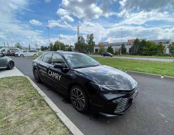 Toyota Camry 26