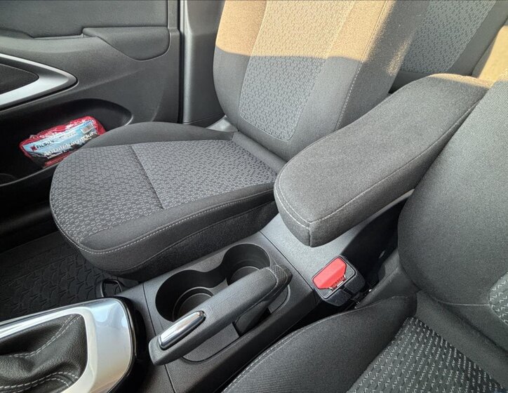 Opel Crossland SUV / Terénní 1,2 l 96 kw