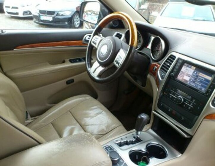 Jeep Grand Cherokee SUV 3,0 l 177 kw