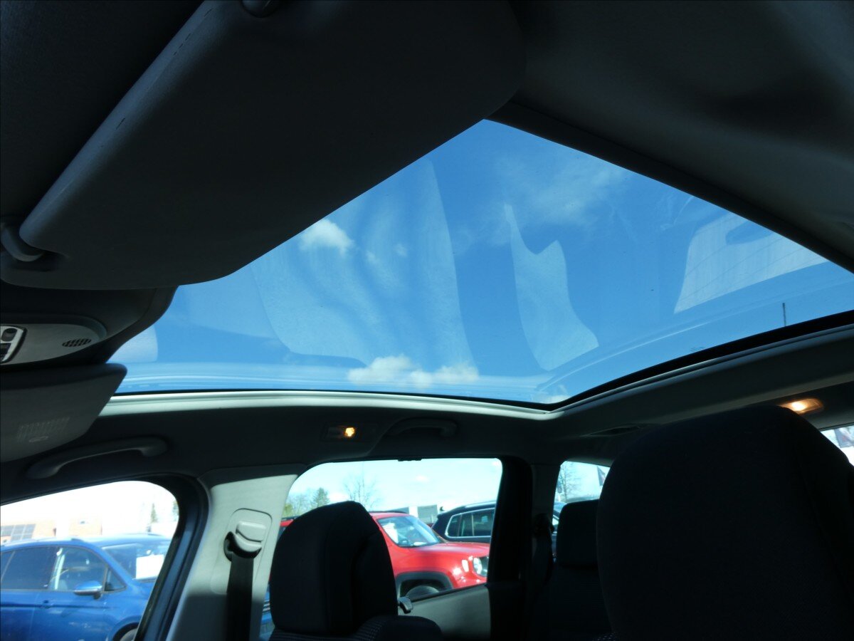 Peugeot 5008 MPV 1,6 l 115 kw