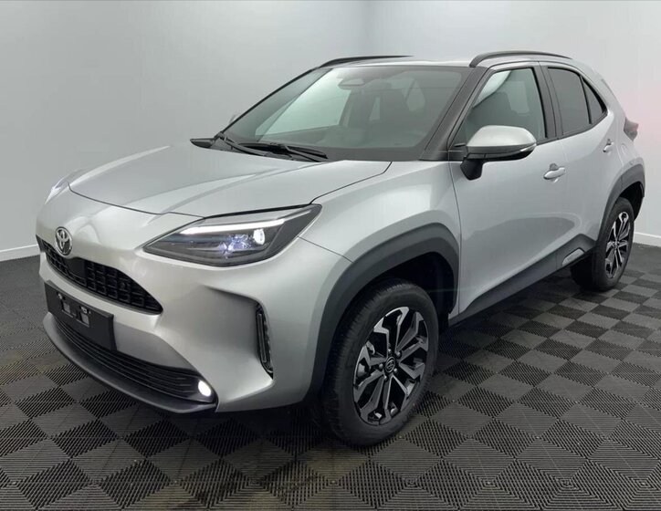 Toyota Yaris Cross SUV 1,5 l 96 kw