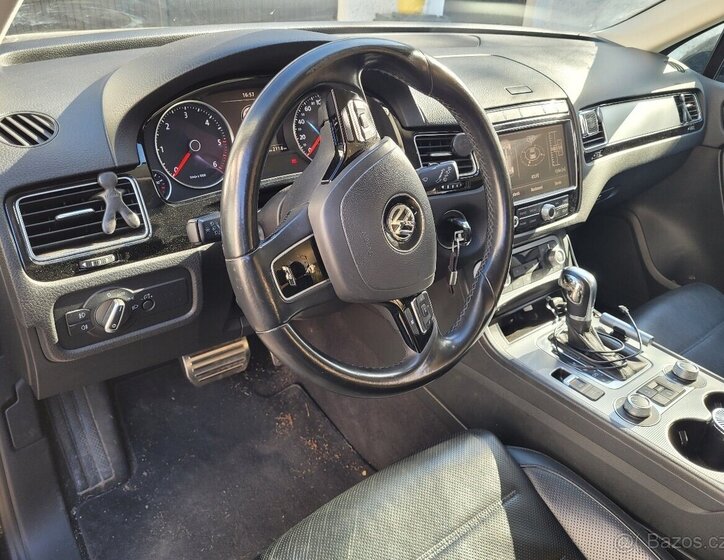 Volkswagen Touareg Kombi 3,0 l 193 kw