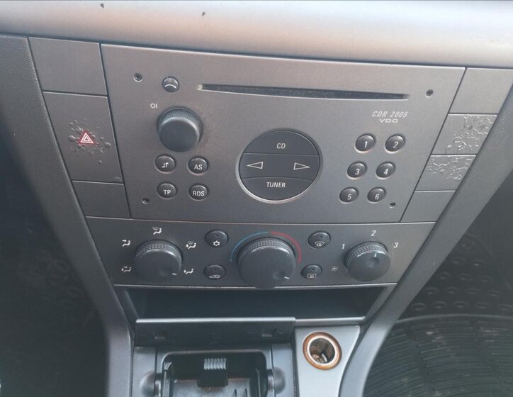 Opel Vectra Sedan / Limuzína 1,8 l 90 kw