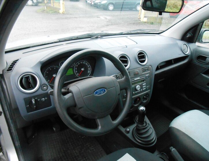 Ford Fusion Kombi 1,4 l 59 kw