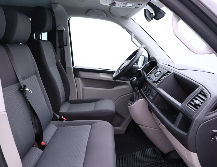 Volkswagen Transporter Kombi 2,0 l 110 kw