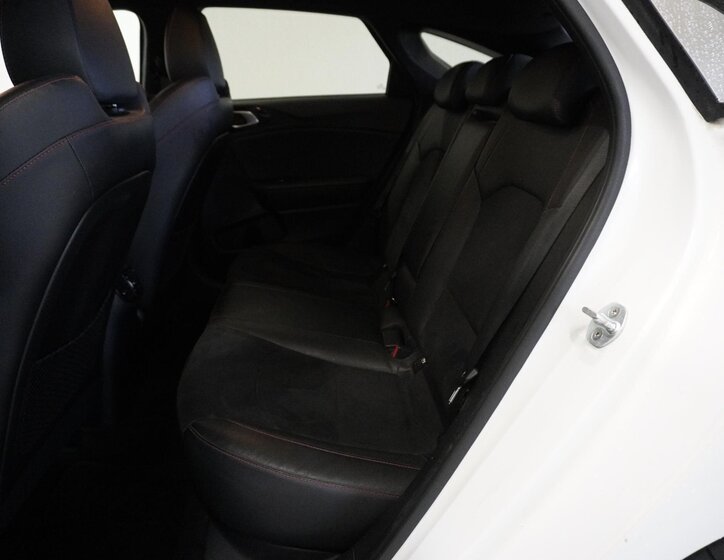 KIA ProCeed Hatchback 1,6 l 150 kw