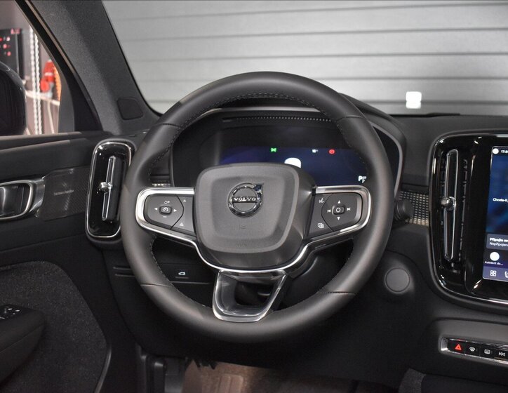 Volvo EC40 SUV 0,0 185 kw