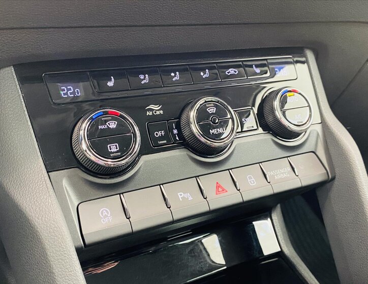 Škoda Karoq SUV / Terénní 1,5 l 110 kw